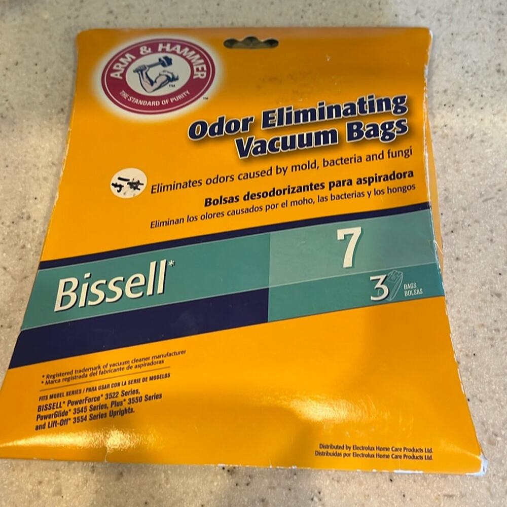 three Bissell seven odor eliminating vacuum bags